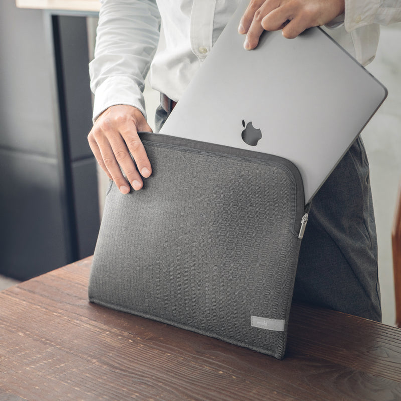 Moshi Pluma Laptop Sleeve for 15"/16"